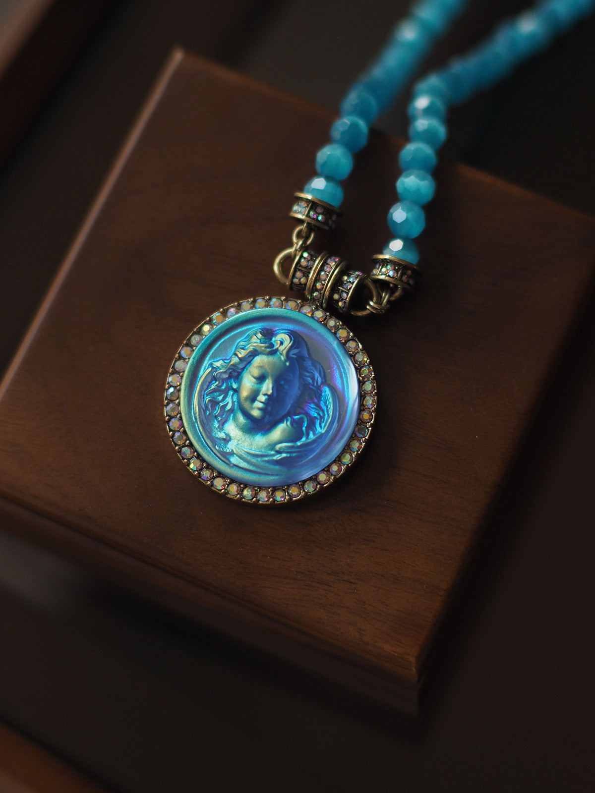 Dreaming Angel Cameo Necklace – Vintage Cat’s Eye Beaded Design