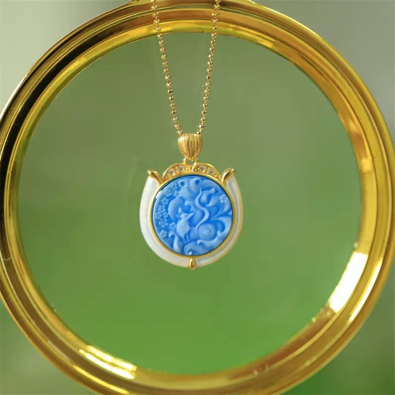 S925 Silver Nine-Tailed Fox Cameo Pendant – Hand-Carved Mother-of-Pearl Jewelry (Blue / Rose Red)