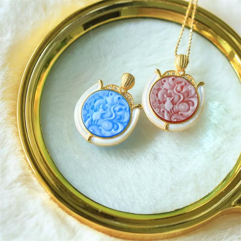 S925 Silver Nine-Tailed Fox Cameo Pendant – Hand-Carved Mother-of-Pearl Jewelry (Blue / Rose Red)