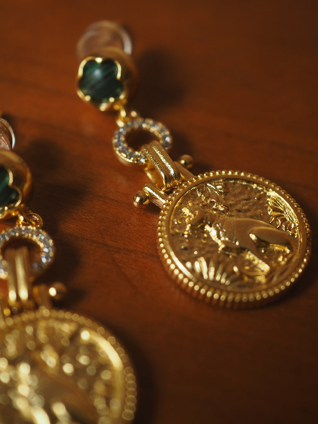Vintage Malachite Coin Drop Earrings – Gold-Plated Palace Style Retro Statement Jewelry