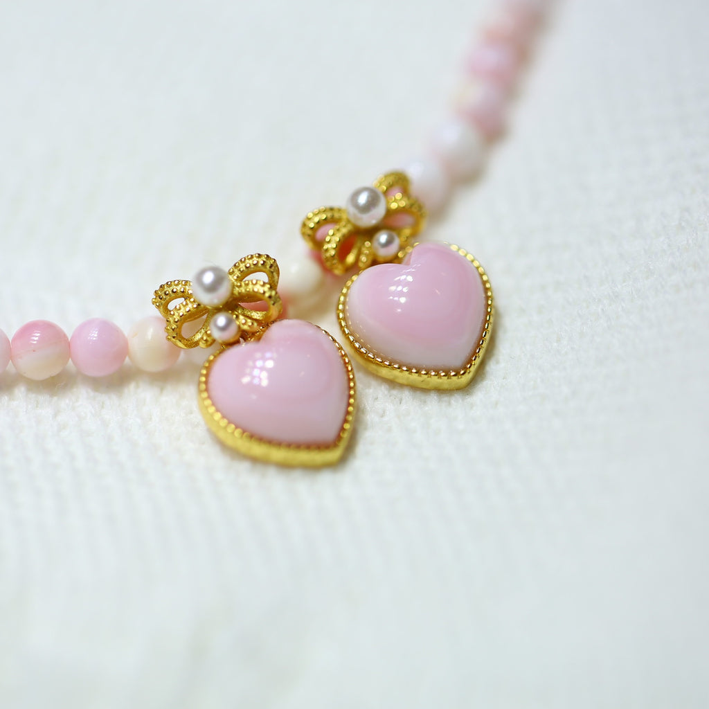 S925 Silver Pink Queen Conch Heart Earrings – Vintage Bow & Pearl Cameo Design