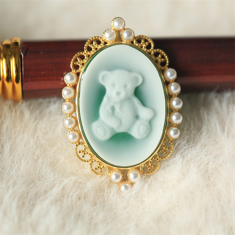 S925 Silver Green Agate Teddy Cameo Pendant – Vintage Hand-Carved Bear Design