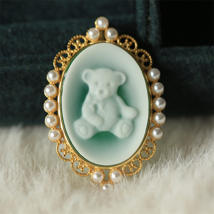 S925 Silver Green Agate Teddy Cameo Pendant – Vintage Hand-Carved Bear Design