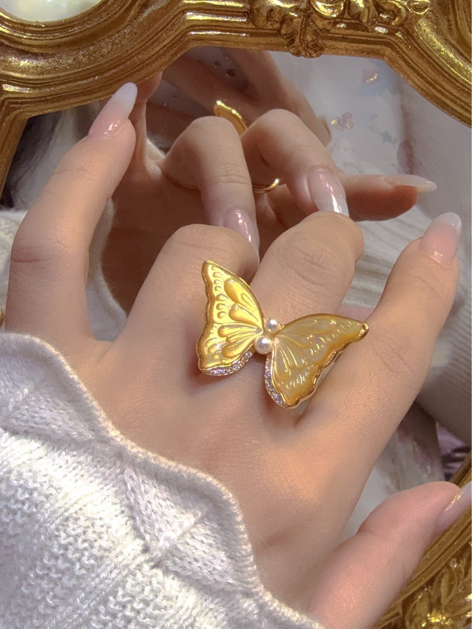 Vintage Golden Butterfly Mother of Pearl Jewelry – 925 Silver Stud Earrings, Ring, Brooch & Pendant