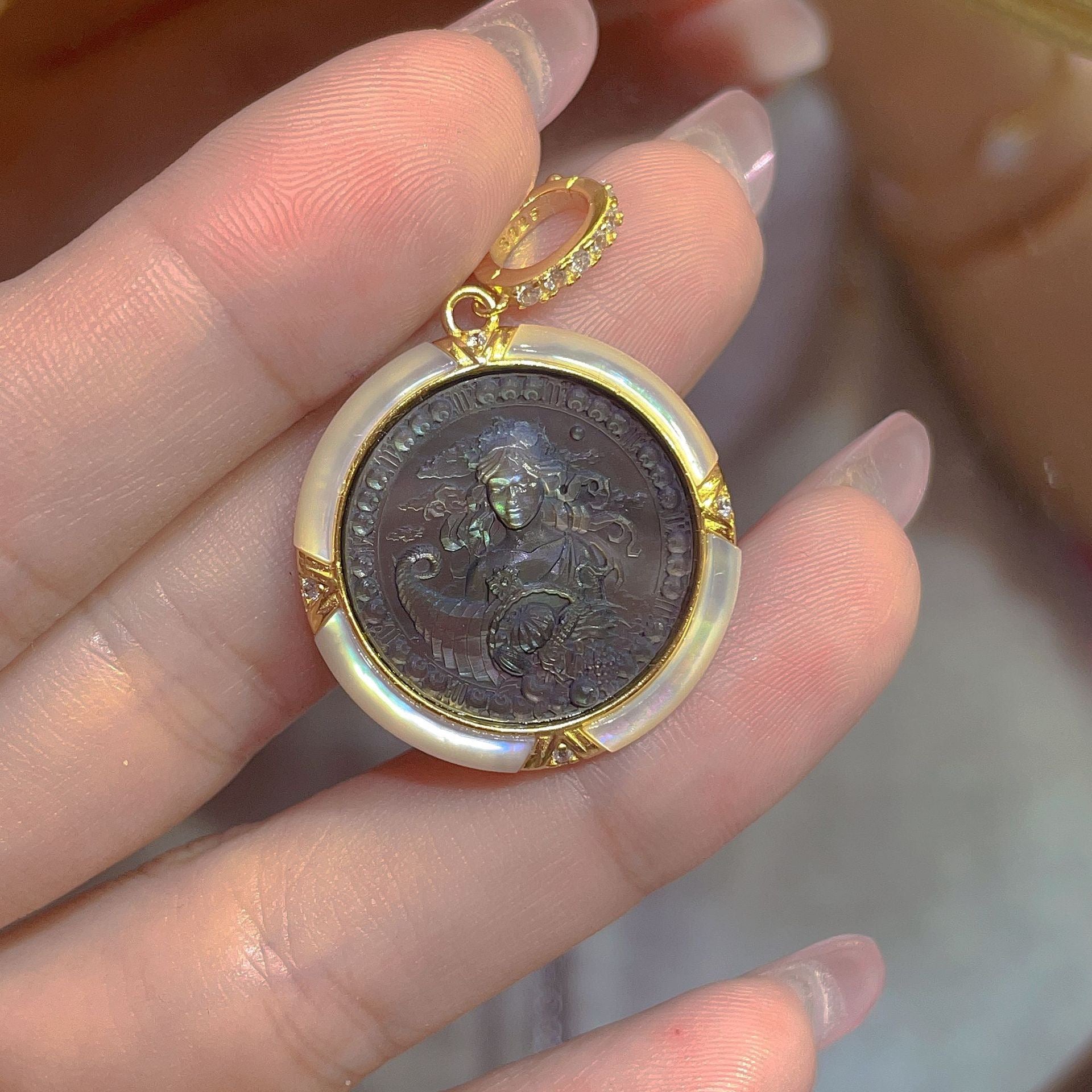 S925 Silver Black Mother-of-Pearl Zodiac Cameo Pendant | Hand-Carved Astrology Necklace Collection