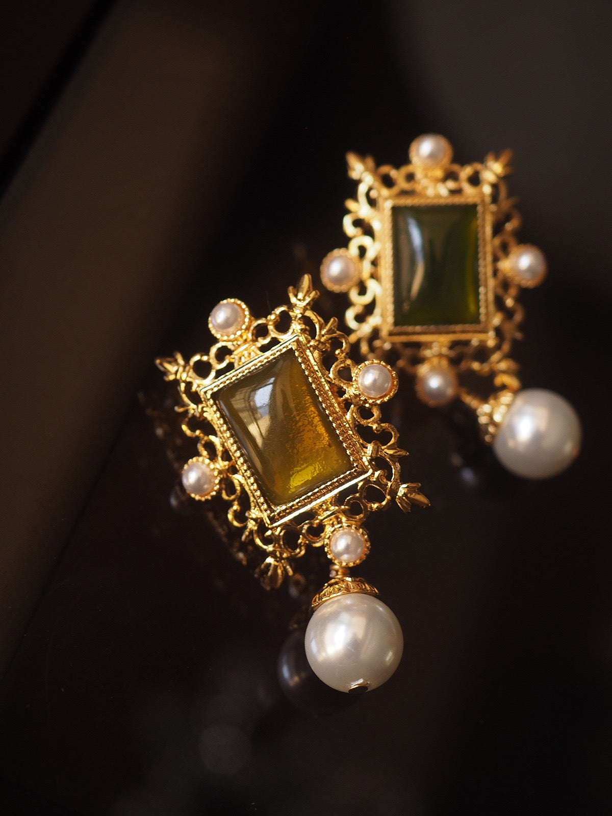 Vintage Baroque Green Gem & Pearl Drop Earrings – Florentine Palace Art Jewelry