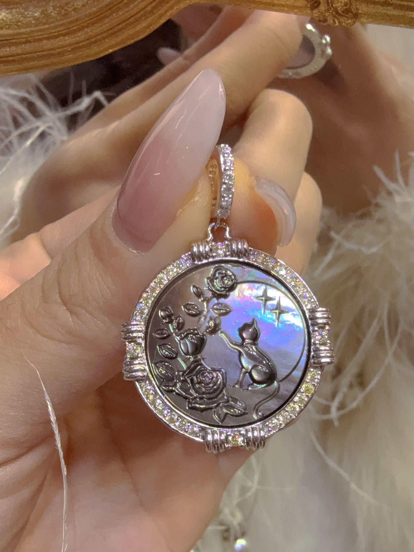 S925 Silver Black Mother-of-Pearl Cat Cameo Pendant | Hand-Carved Rose Vintage Shell Jewelry