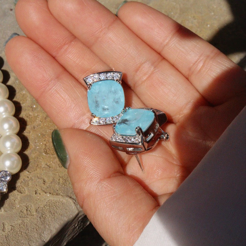 Art Deco Pearl Necklace with Aqua Crystal Center – White Gold Plated Statement Jewelry