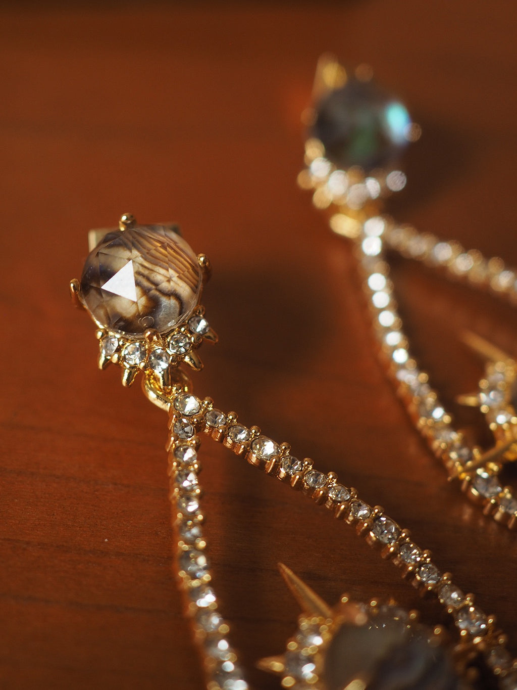 Vintage Abalone Compass Drop Earrings – Retro Crystal Statement Design