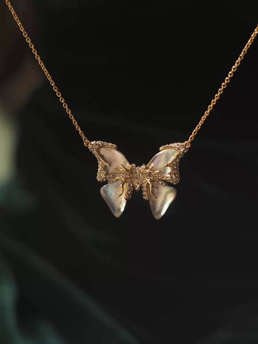 Vintage Iridescent Butterfly Pendant Necklace – Adjustable Art-Inspired Statement Jewelry