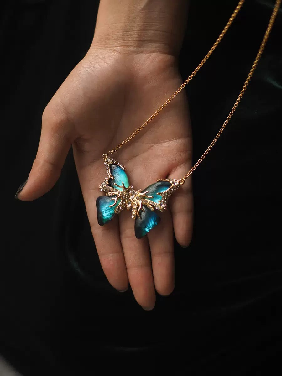 Vintage Iridescent Butterfly Pendant Necklace – Adjustable Art-Inspired Statement Jewelry