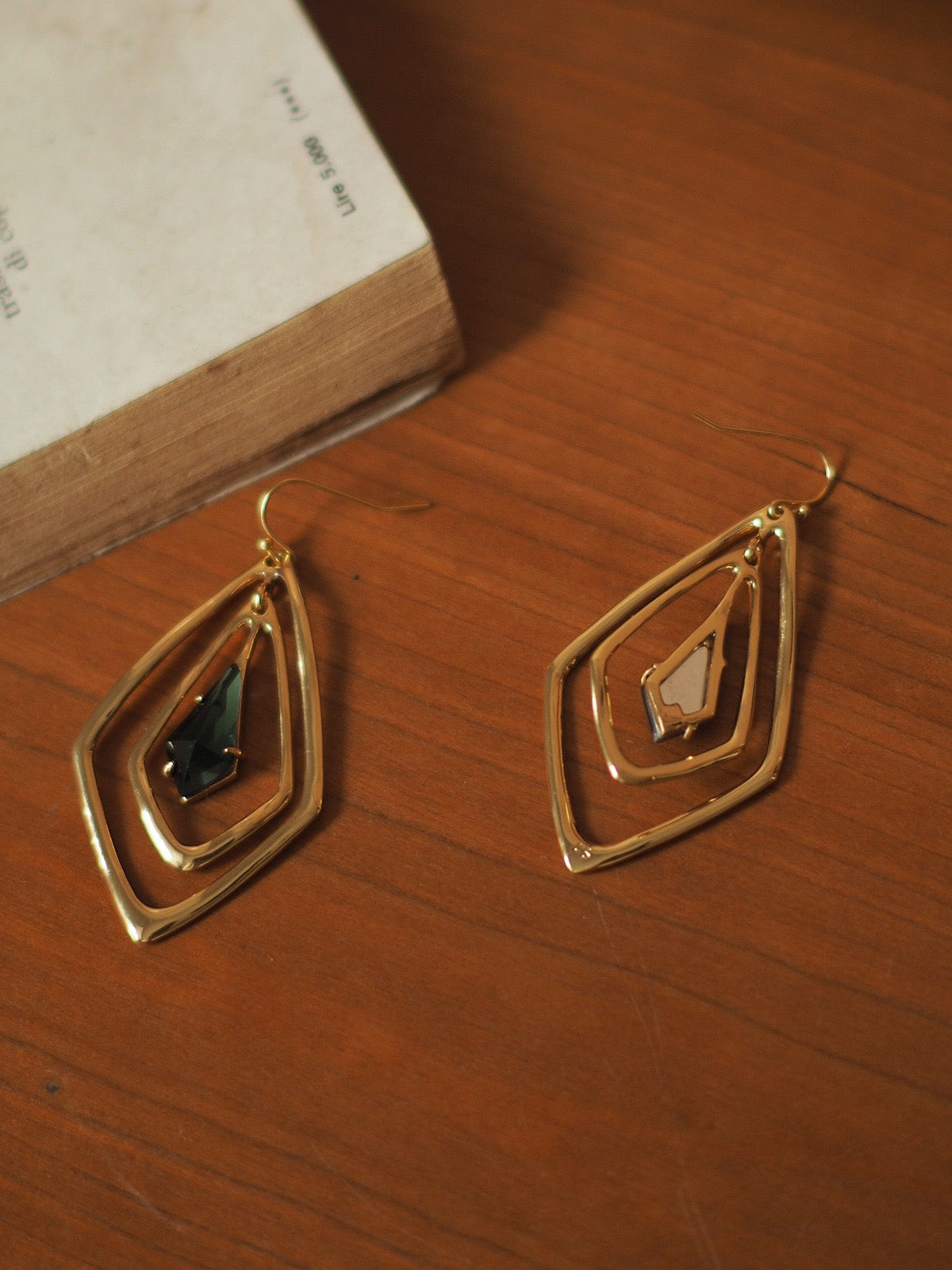 Geometric Green Crystal Drop Earrings – Minimalist Retro Art Statement Design